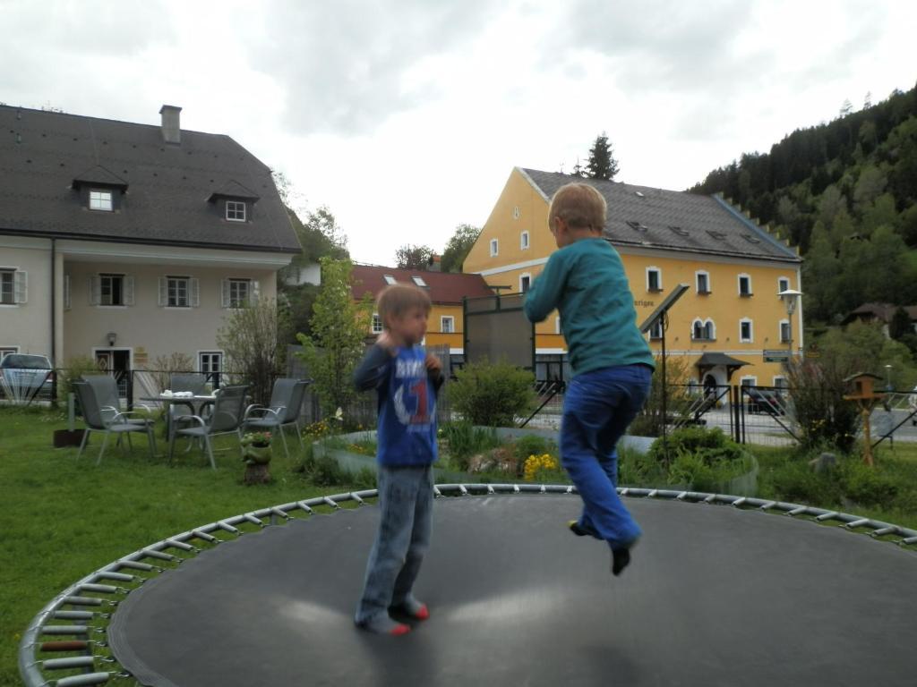 Ferienwohnungen Trinker Ramingstein Exterior foto